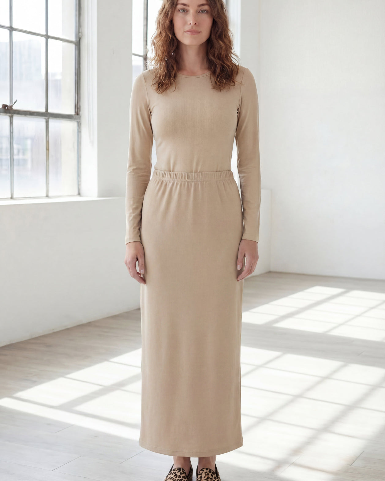 Model wearing Nuggles® 36" Classic Skirt in Khaki