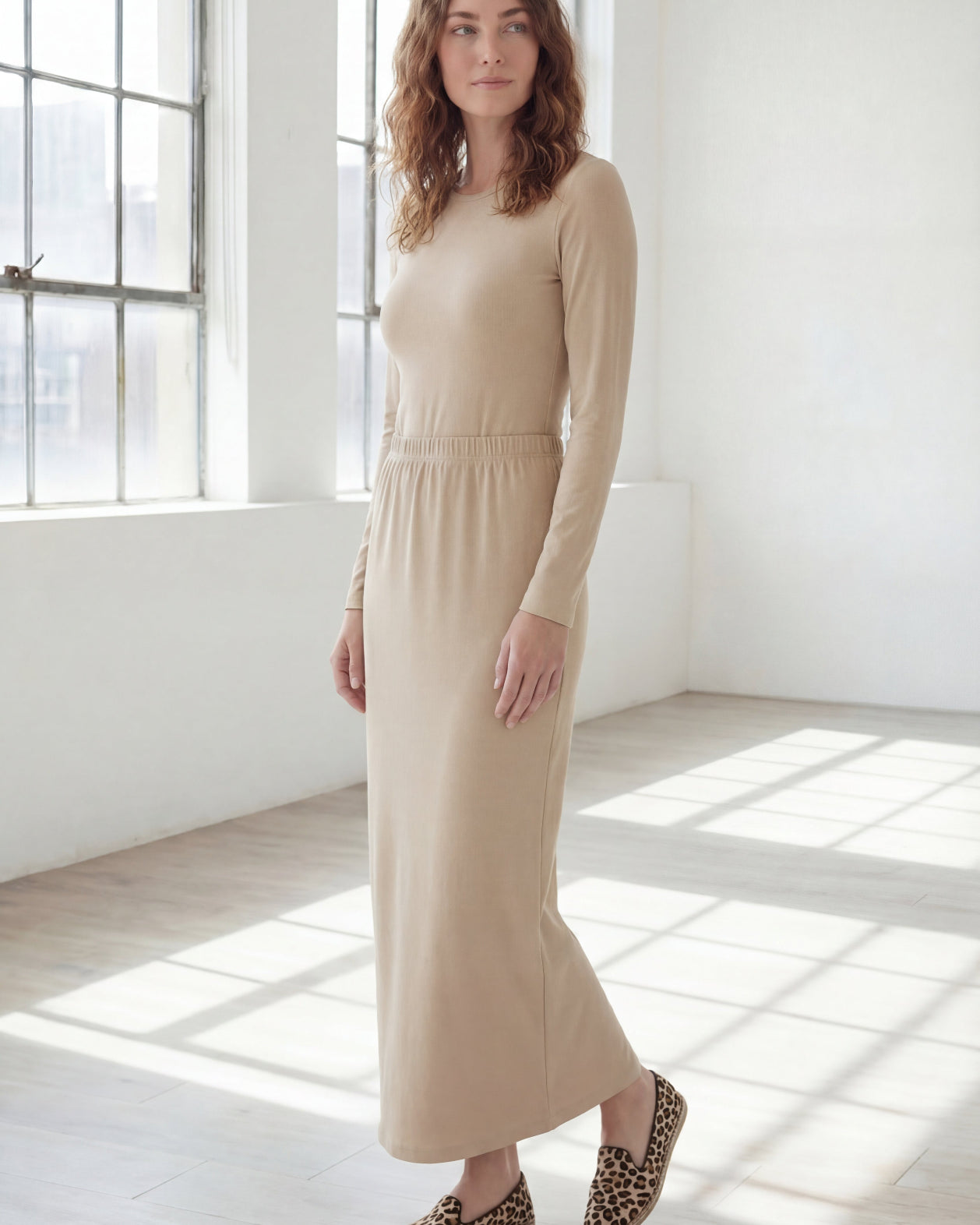 Model wearing Nuggles® 36" Classic Skirt in Khaki