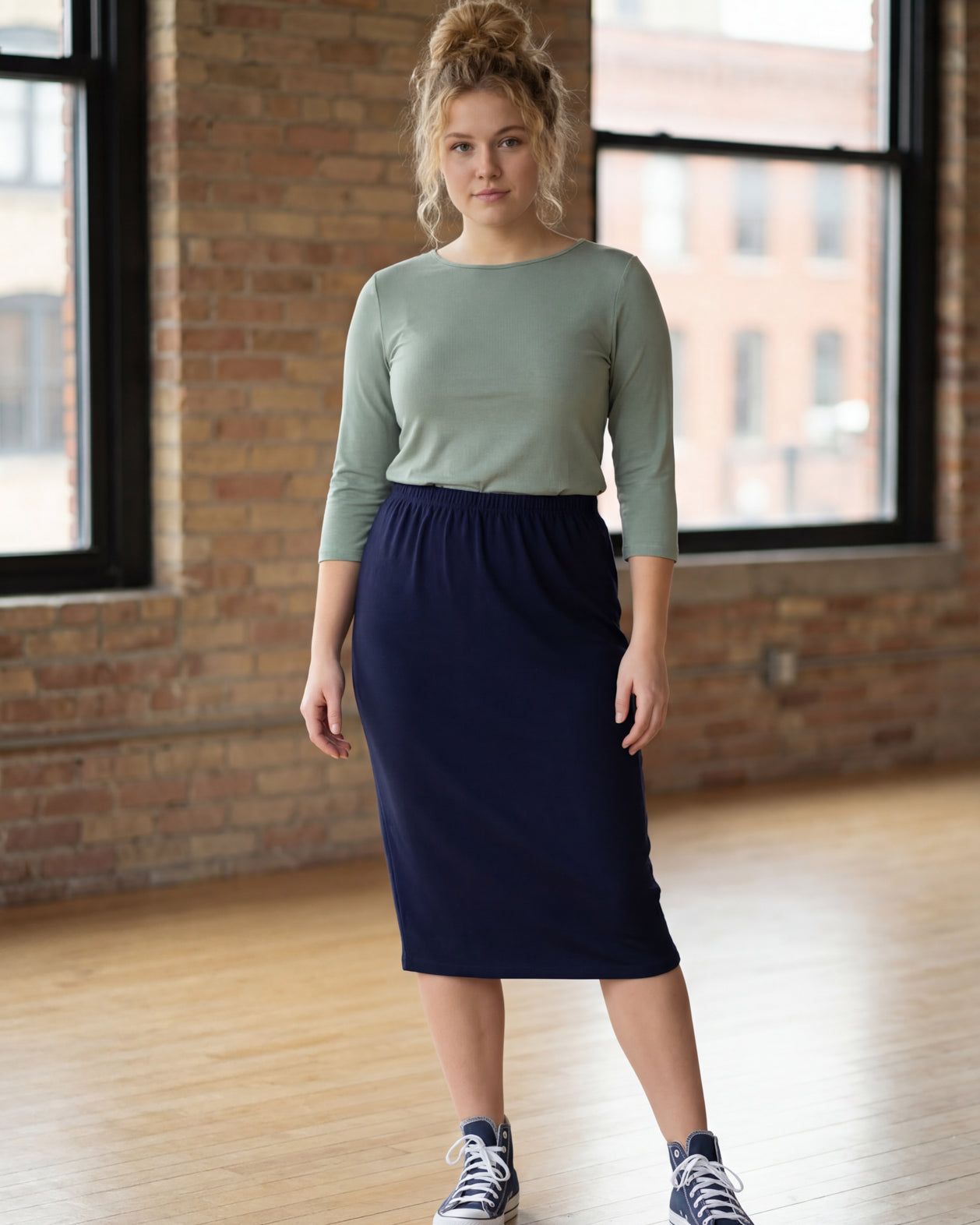 Model wearing Nuggles® 27" Classic Skirt in Navy