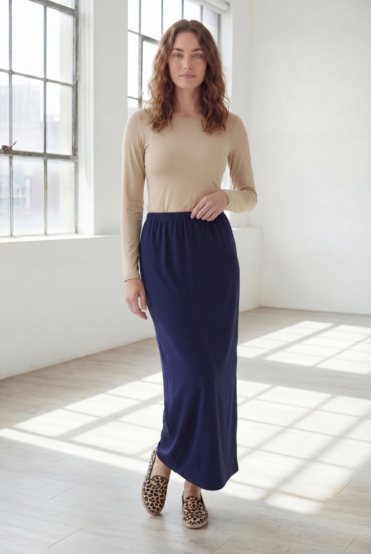 Model wearing Nuggles® 36" Classic Skirt in Navy