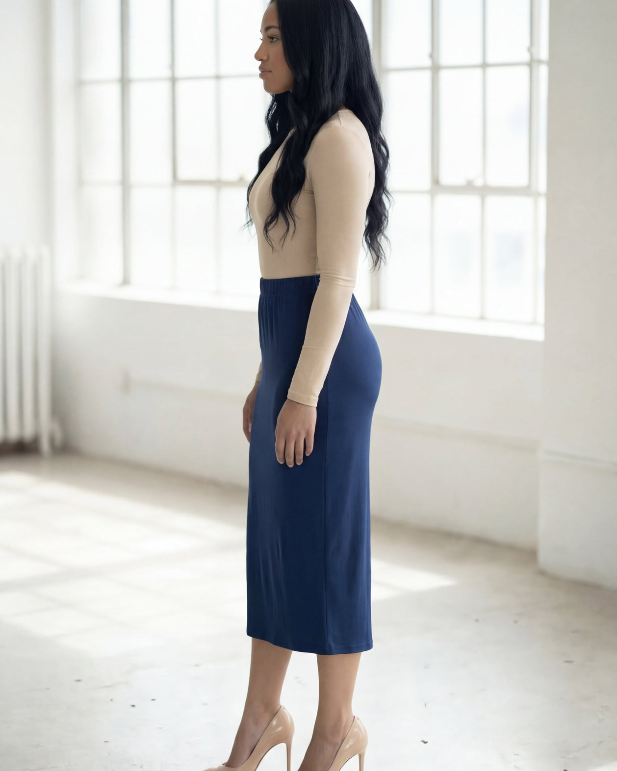 31" Lightweight Lined Pencil Skirt in Navy nuggles-clothing