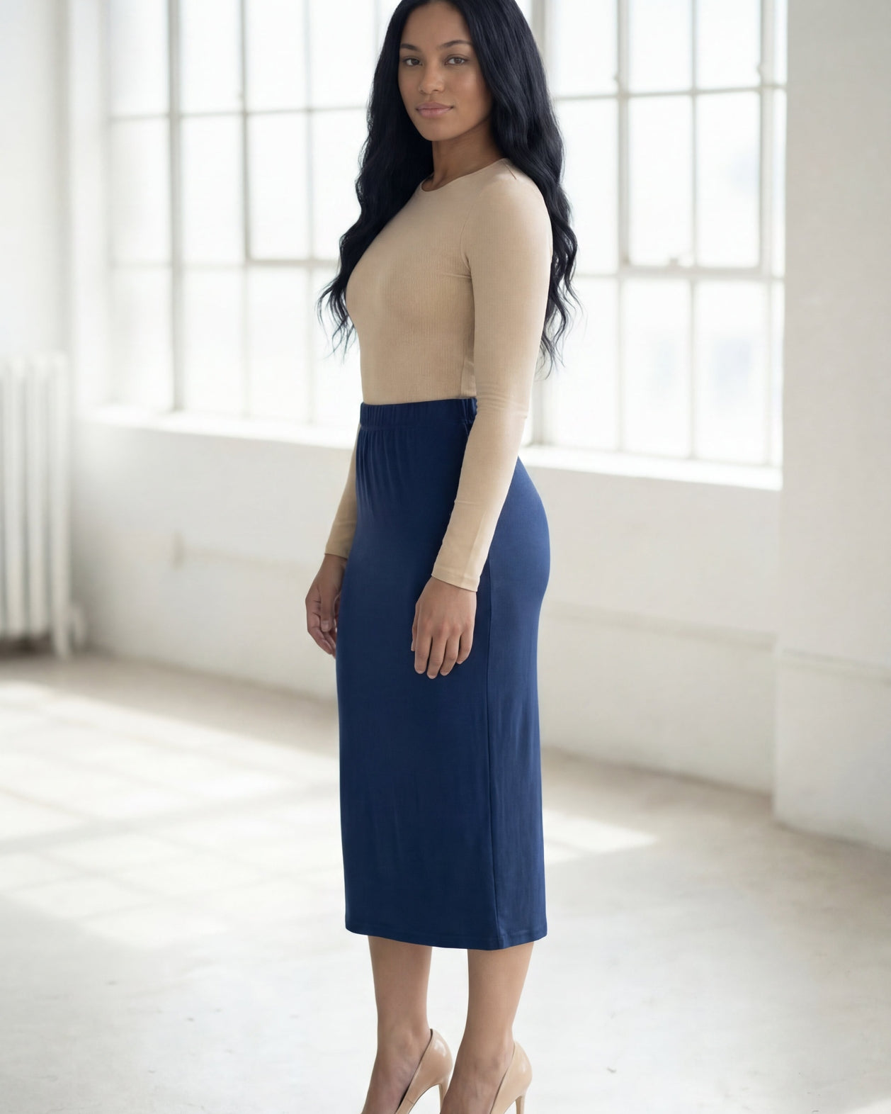 31" Lightweight Lined Pencil Skirt in Navy nuggles-clothing