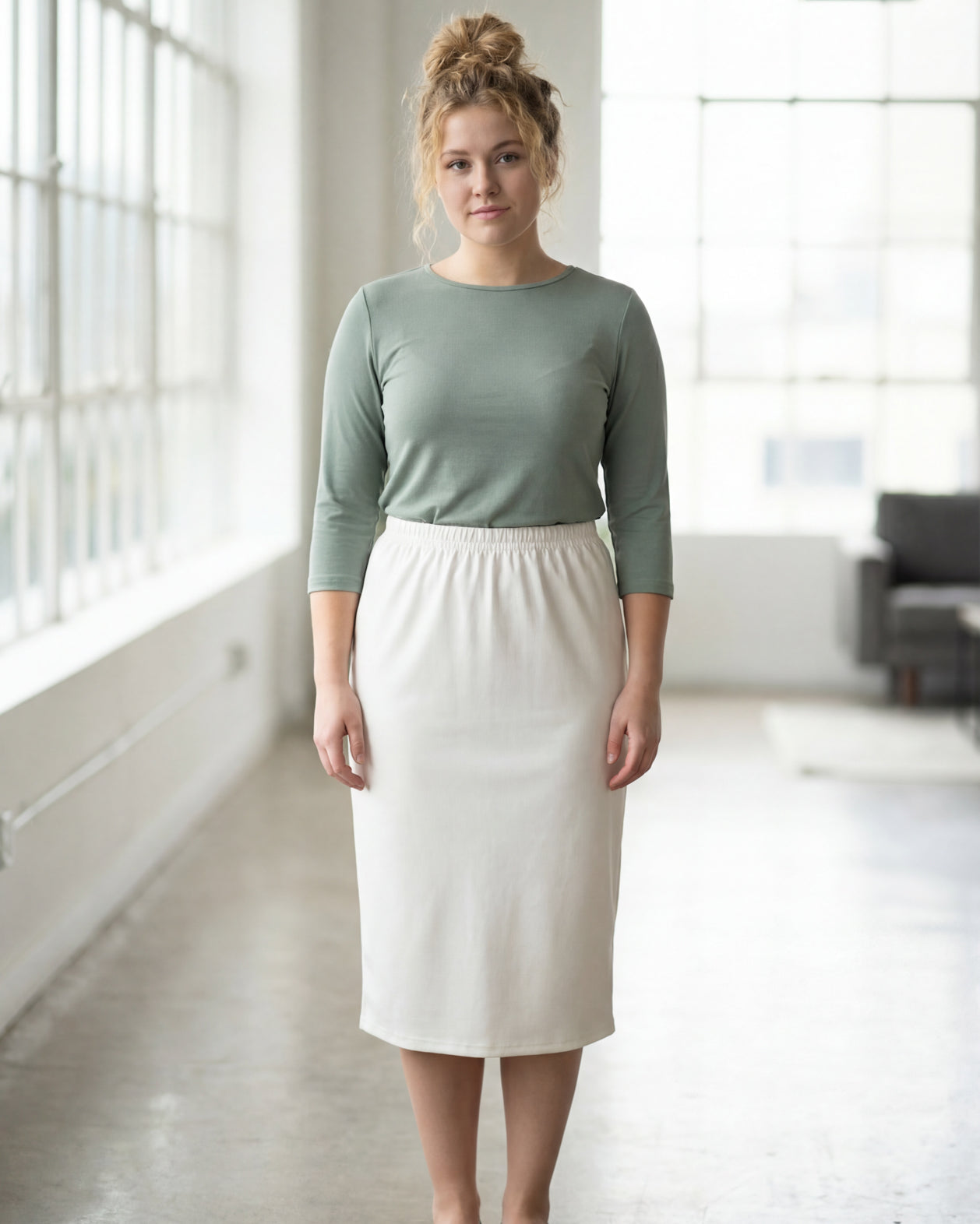 Model wearing Nuggles® 27" Classic Skirt in Off White