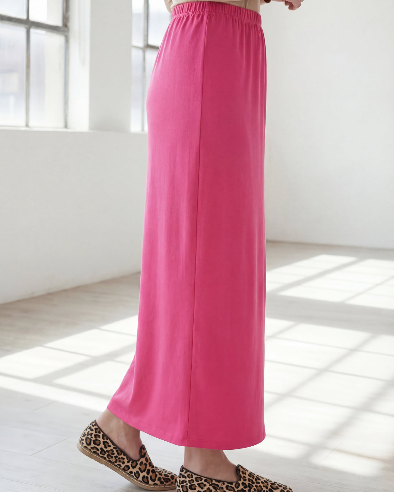 Model wearing Nuggles® 36" Classic Skirt in Pink