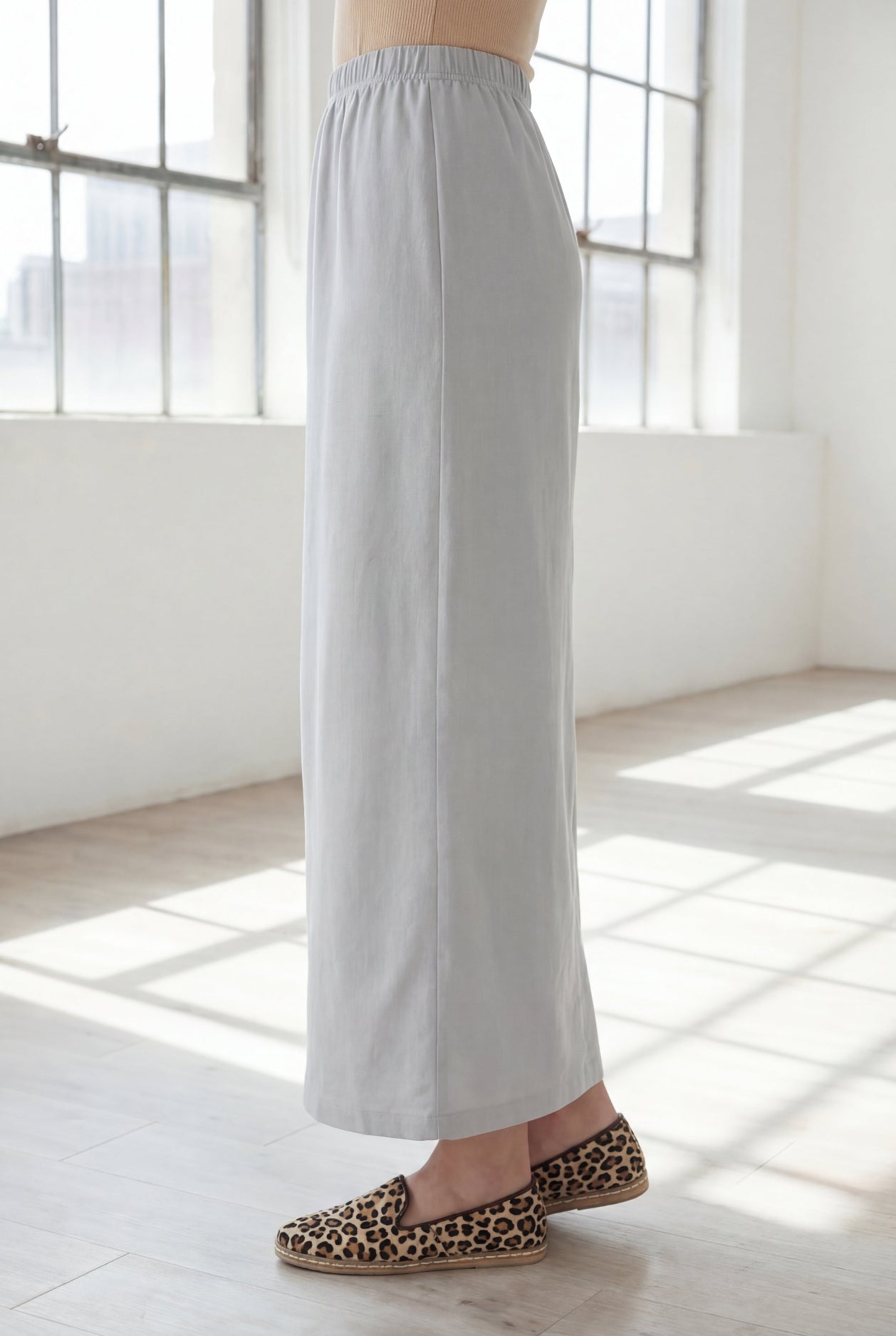 Model wearing Nuggles® 36" Classic Skirt in Silver