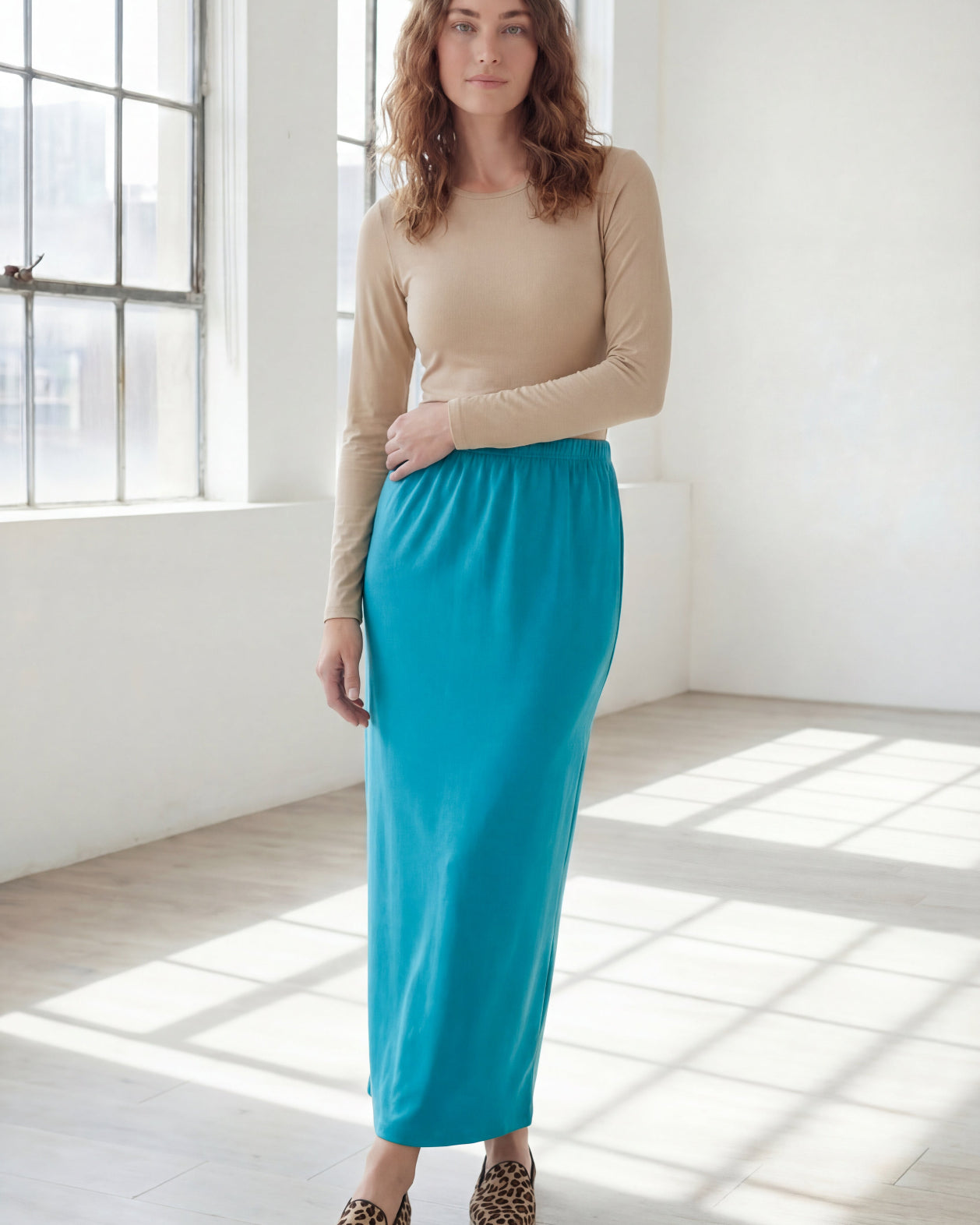 Model wearing Nuggles® 36" Classic Skirt in Teal