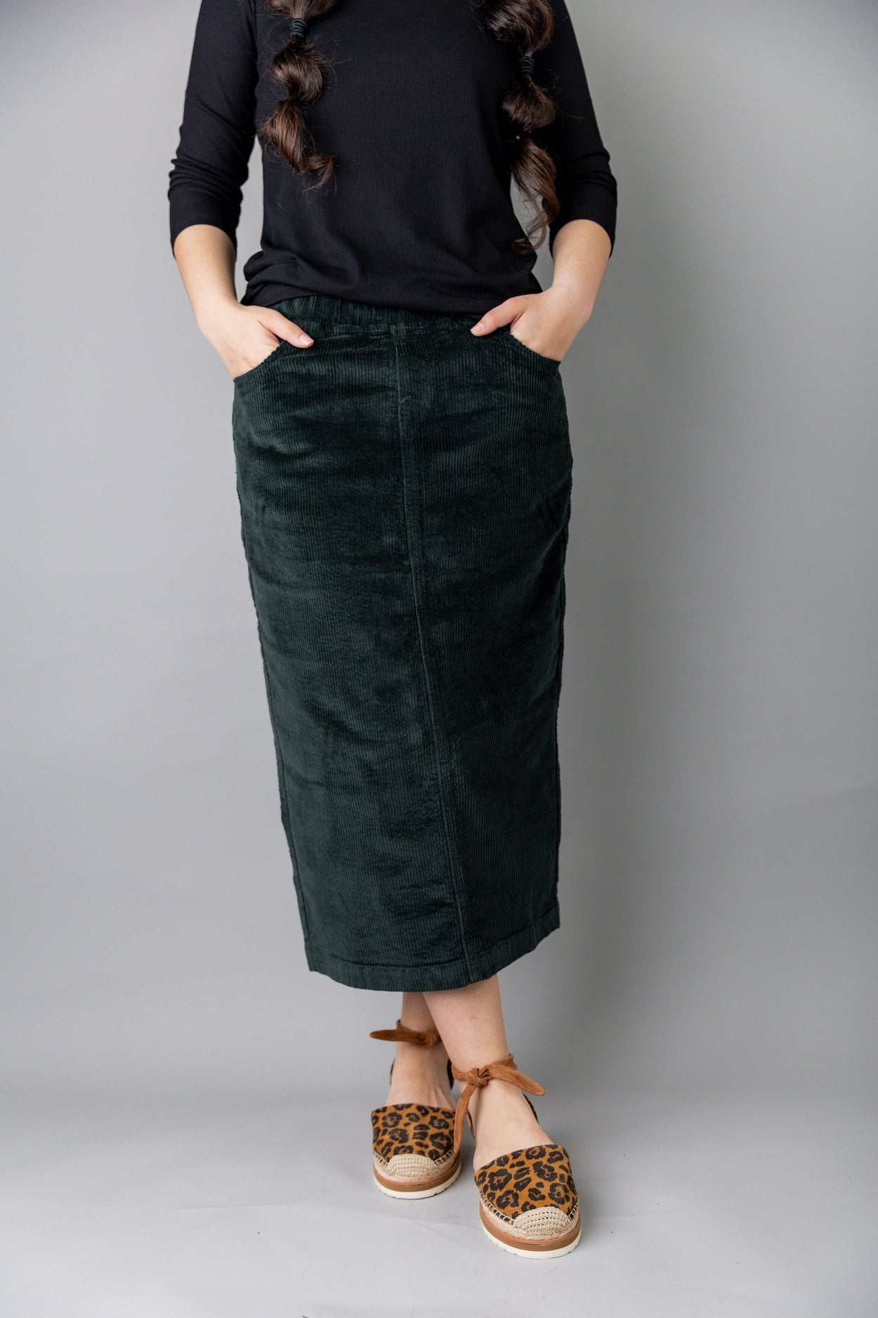 31" Corduroy Skirt in Hunter Green - Final Sale nuggles-clothing