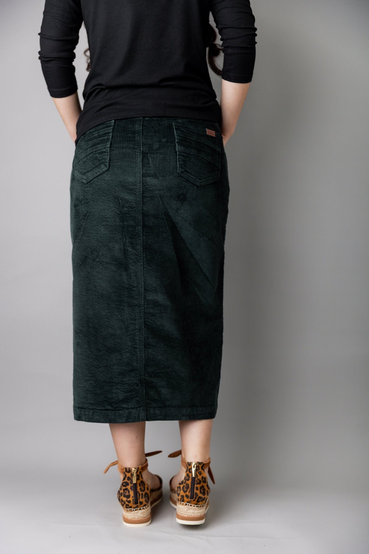 31" Corduroy Skirt in Hunter Green - Final Sale nuggles-clothing