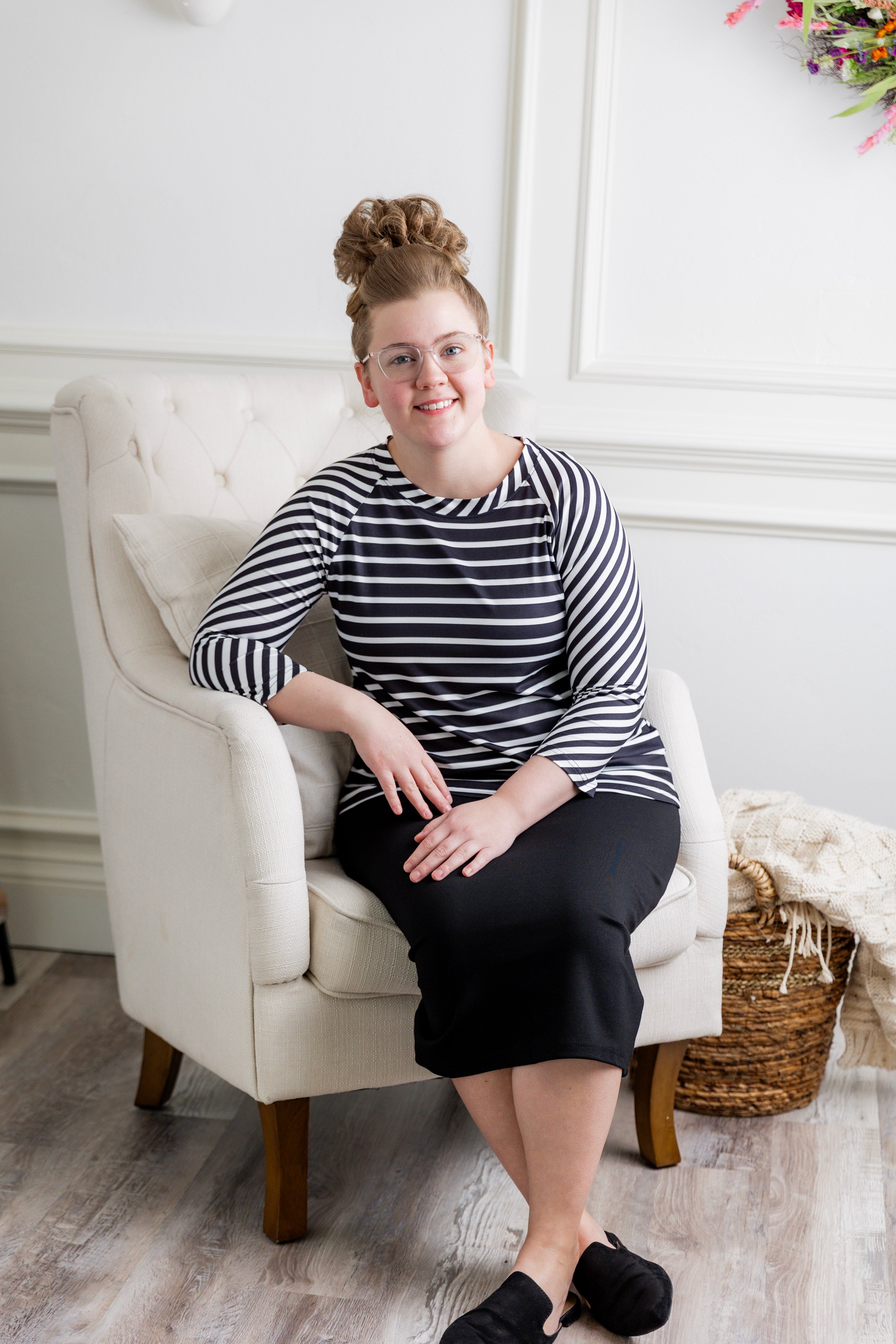 3/4 sleeve modest top contrasting prints