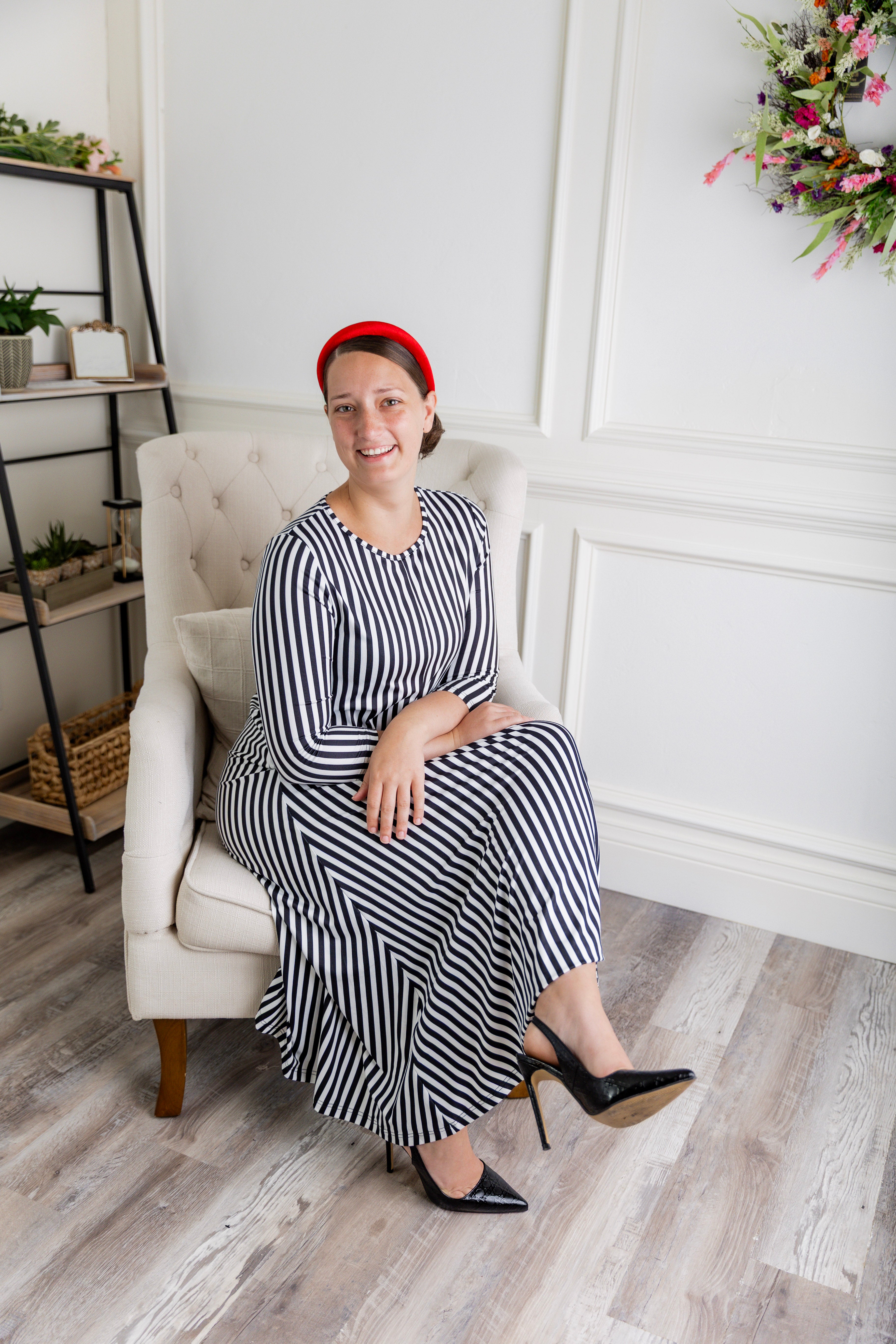 Model wearing the Nuggles® Liana Dress – modest midi dress with ¾ sleeves