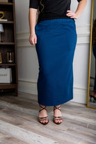 Model wearing Nuggles® 31" Pocket Classic Skirt in Peacock Blue