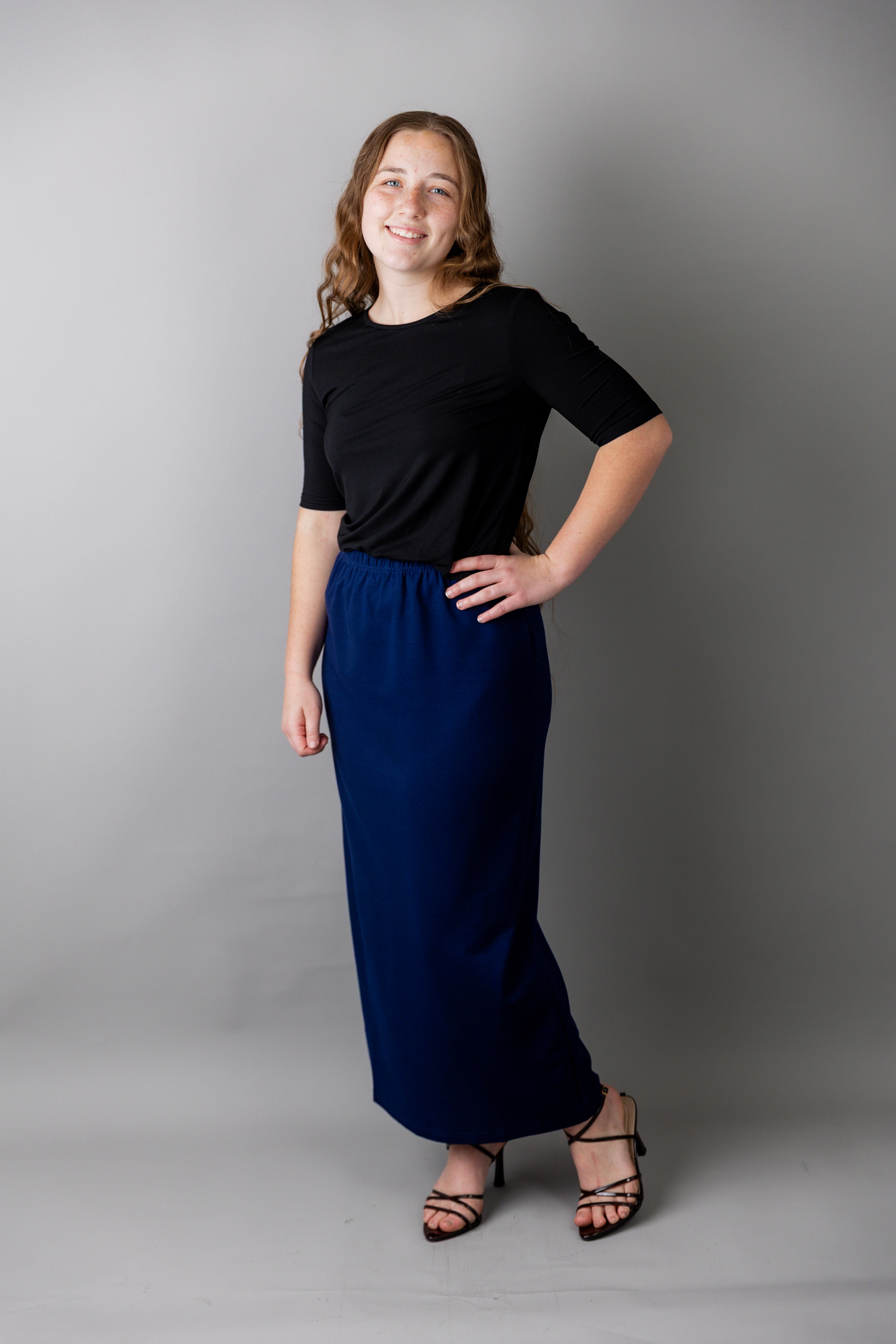 Nuggles® 36-inch classic skirt elastic waistband and straight silhouette