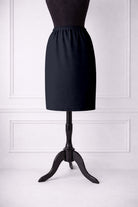 Nuggles® 25-inch classic skirt elastic waistband and straight silhouette