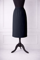 Nuggles® 27-inch classic skirt elastic waistband and straight silhouette