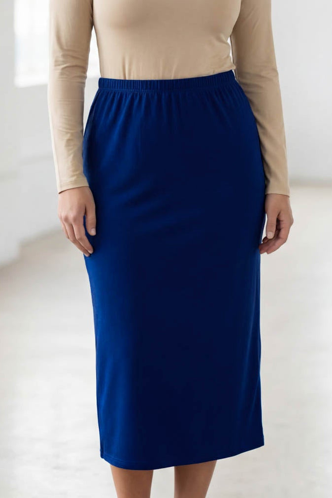Model wearing Nuggles® 31" Classic Skirt in Dark Royal