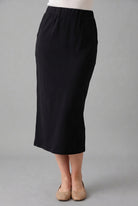 Model wearing Nuggles® 31" Pocket Classic Skirt in Black