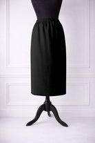 Nuggles® 31-inch classic skirt elastic waistband and straight silhouette