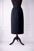 Nuggles® 31-inch classic skirt elastic waistband and straight silhouette