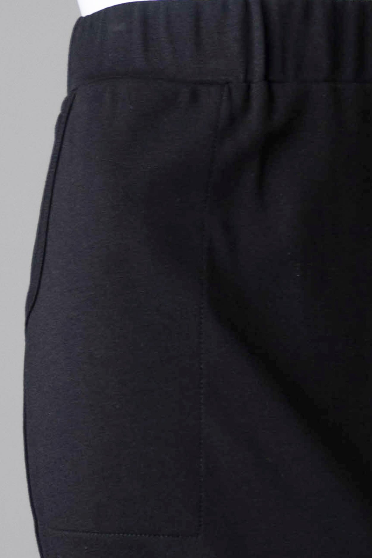 31" Pocket Classic Skirt in Black nuggles-clothing