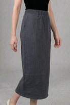 Model wearing Nuggles® 34" Pocket Classic Skirt in Dark Heather