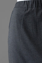 Model wearing Nuggles® 36" Pocket Classic Skirt in Dark Heather