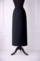 Nuggles® 34-inch classic skirt elastic waistband and straight silhouette