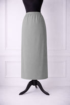 Nuggles® 31-inch classic skirt elastic waistband and straight silhouette