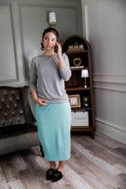 Nuggles® 27-inch classic skirt elastic waistband and straight silhouette