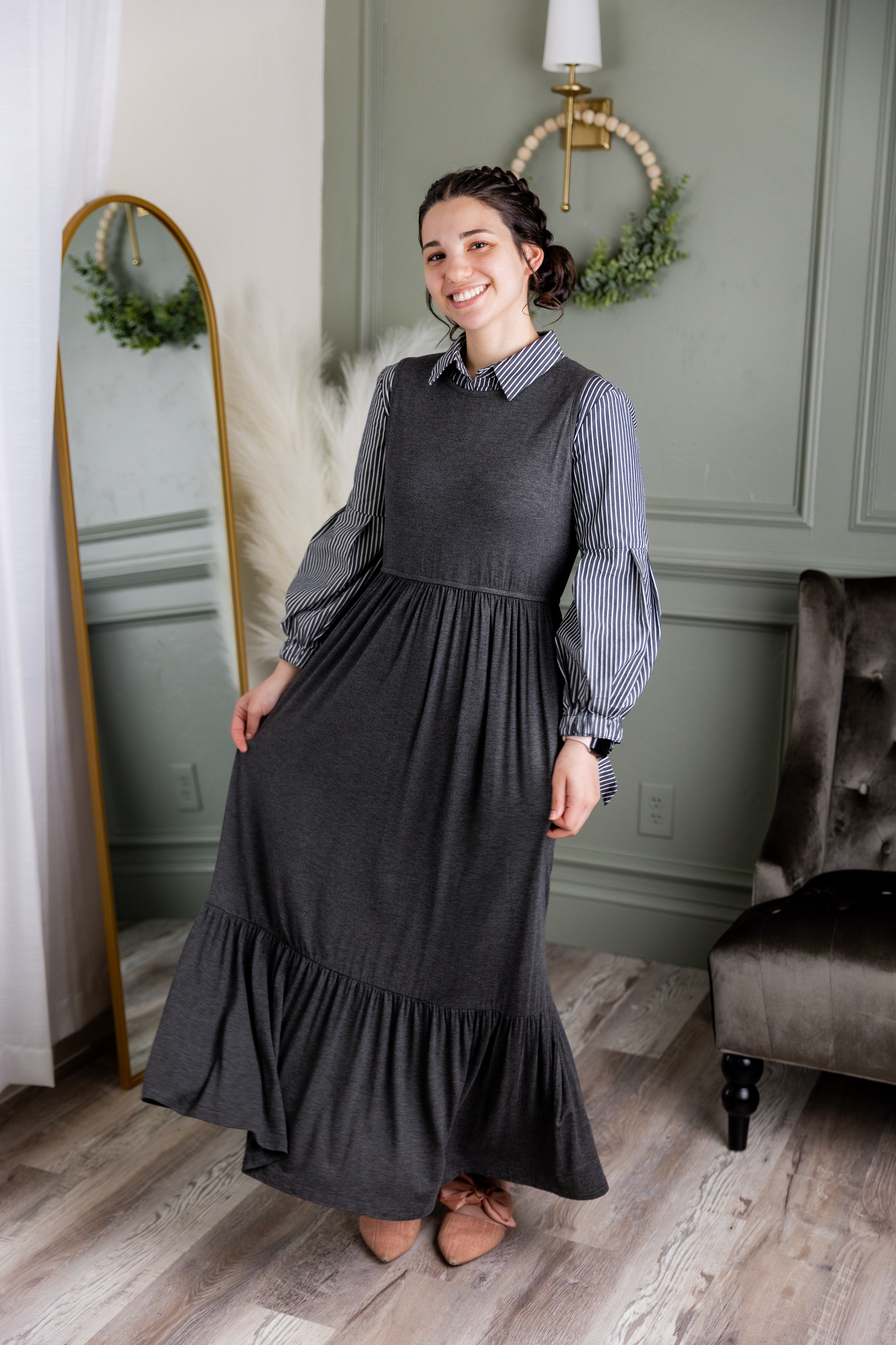 Model wearing the Nuggles® Riley Dress in Heather Gray