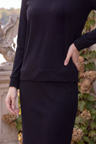 Model wearing Nuggles®  Misty Lounge Set in Black