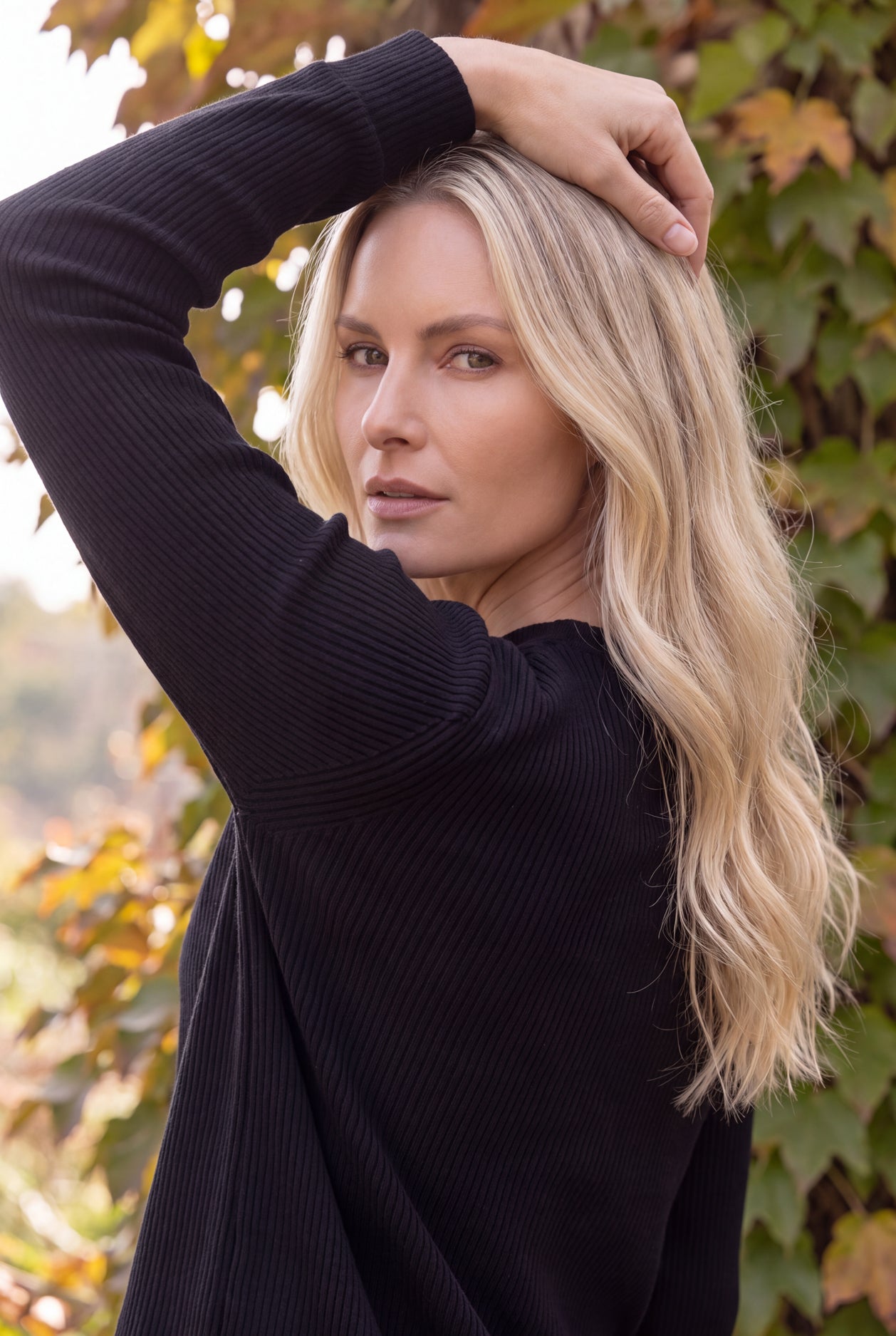 Model wearing Nuggles®  Misty Lounge Set in Black