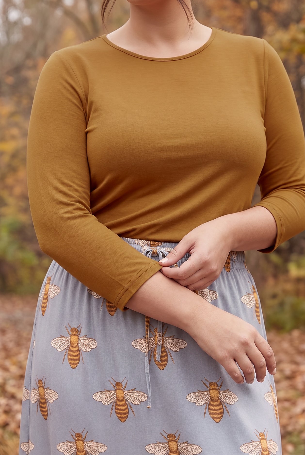 Model wearing Nuggles®  Essential 3/4 Sleeve Tee in Camel