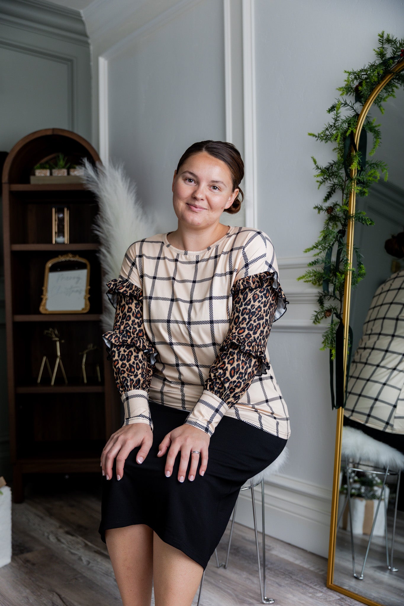 Nuggles® Rilynn Top – modest women’s printed top with ruffled sleeves and relaxed fit.