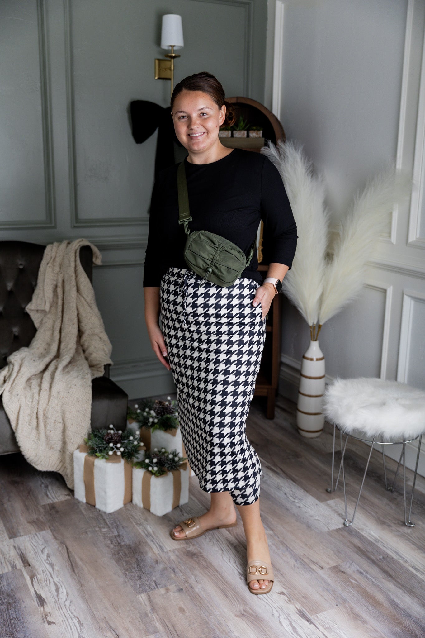 Model wearing the Nuggles® 31 inch Sport Flex Skirt with adjustable waistband and pockets.