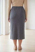 Model wearing Nuggles® 31" Classic Skirt in Heather Gray