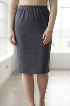 Nuggles® 25-inch classic skirt elastic waistband and straight silhouette