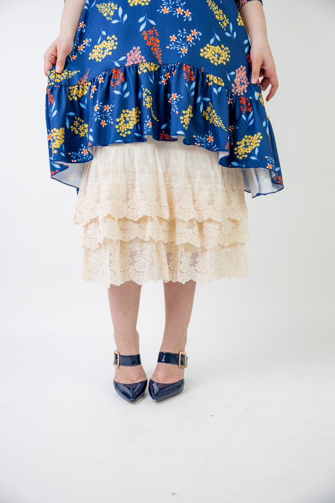 arrie high low modest top print long