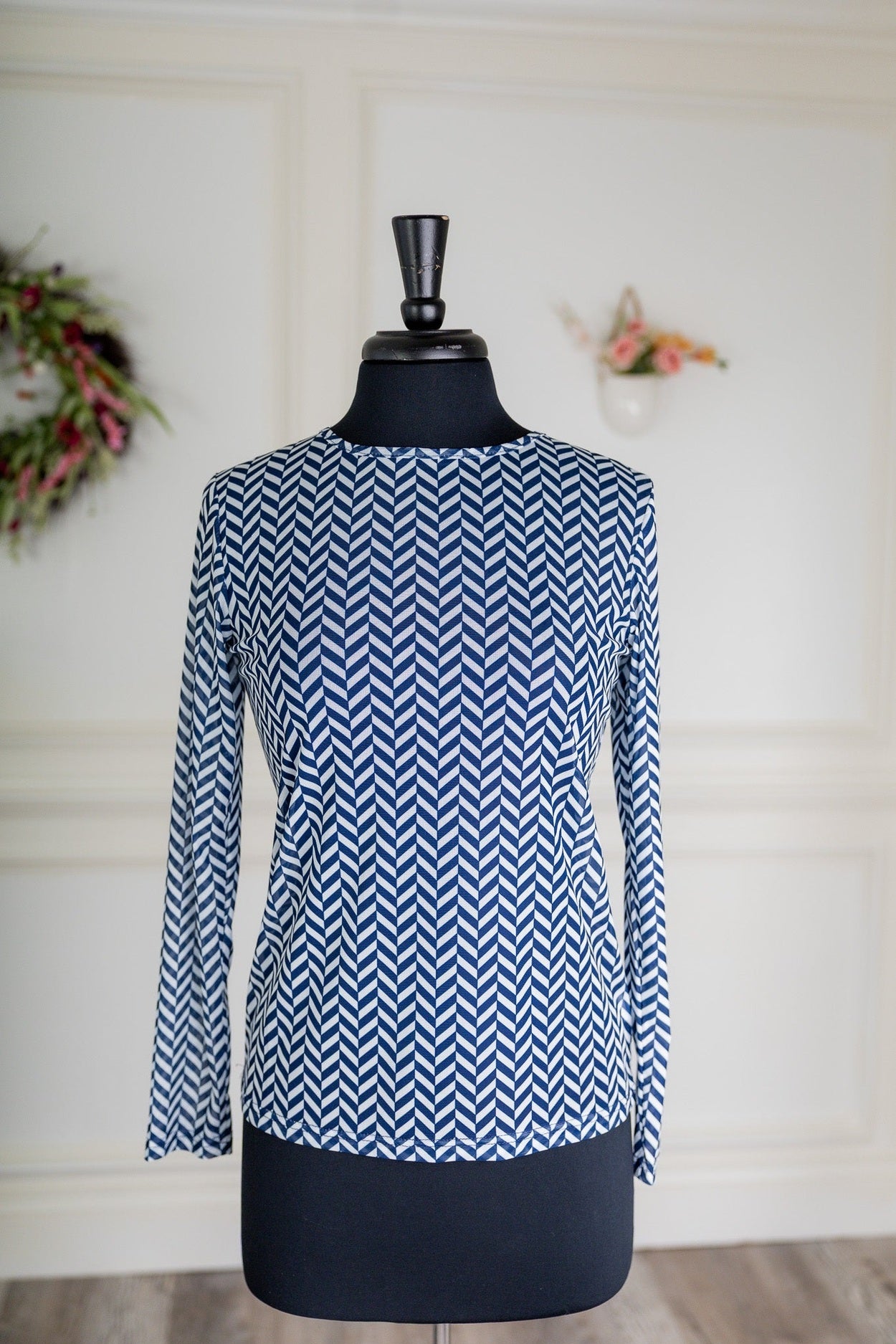 Girls' Mesh Tee in Blue & White Chevron - Final Sale nuggles-clothing