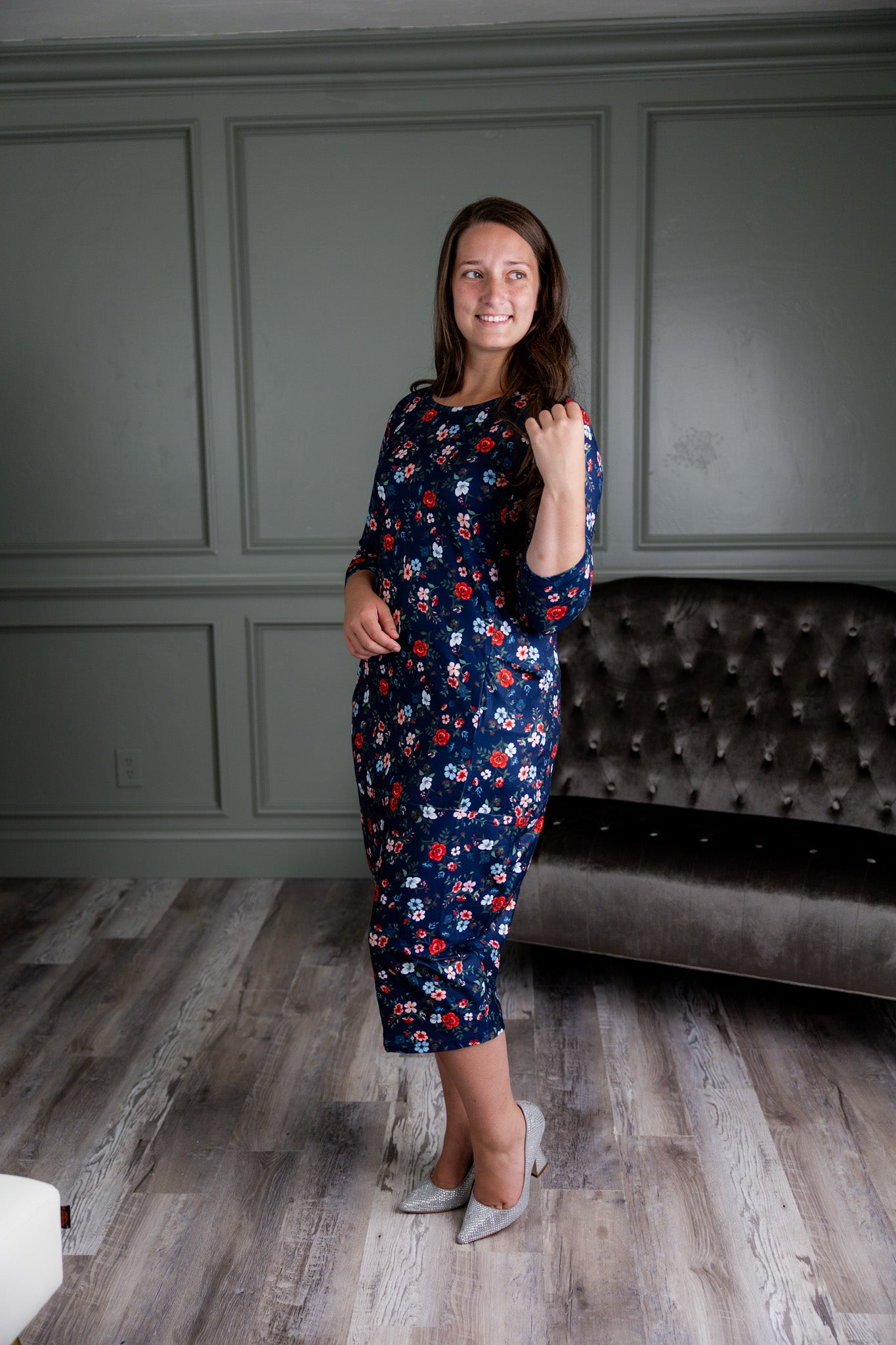 Modest women's Morgan Dress with bubble skirt, hip seam, and side pockets – stylish and comfortable everyday dress by Nuggles®