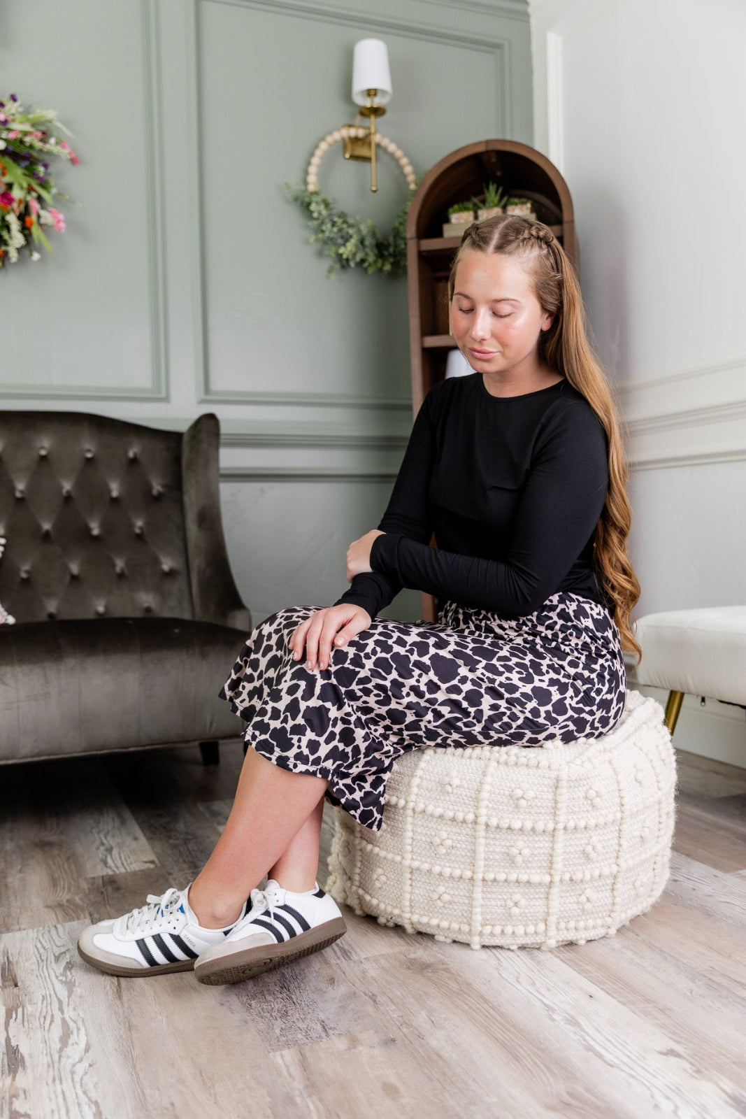 Model wearing Nuggles®31" Drawstring Skirt in Chic Leopard