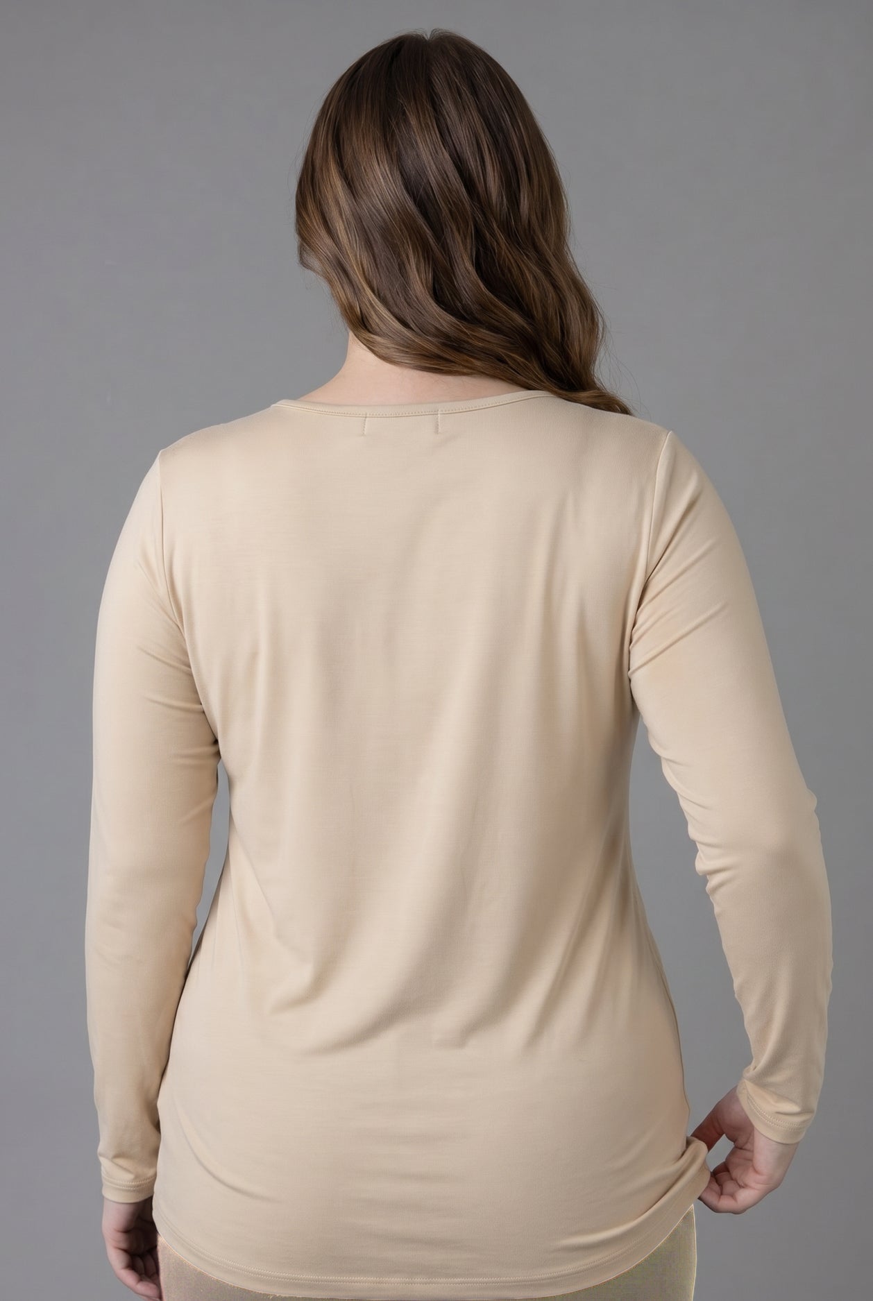 Model wearing Nuggles® Long Sleeve Essential Tee in Khaki