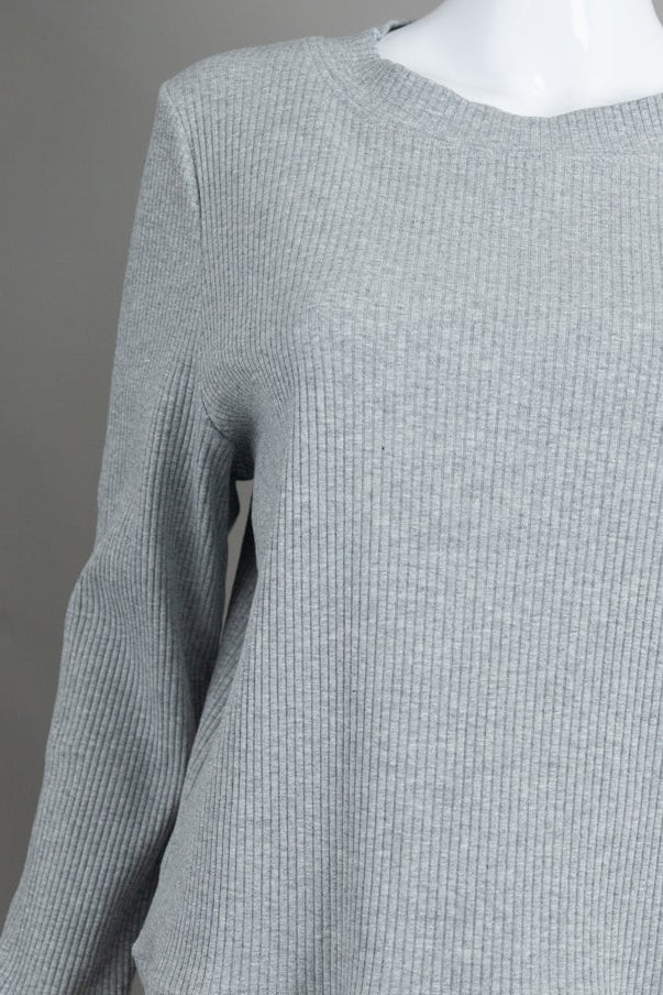 Model wearing Nuggles®  Misty Lounge Set in Heather Gray