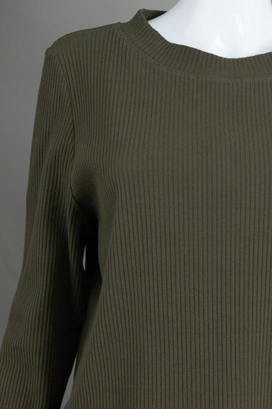 Model wearing Nuggles®  Misty Lounge Set in Olive Green