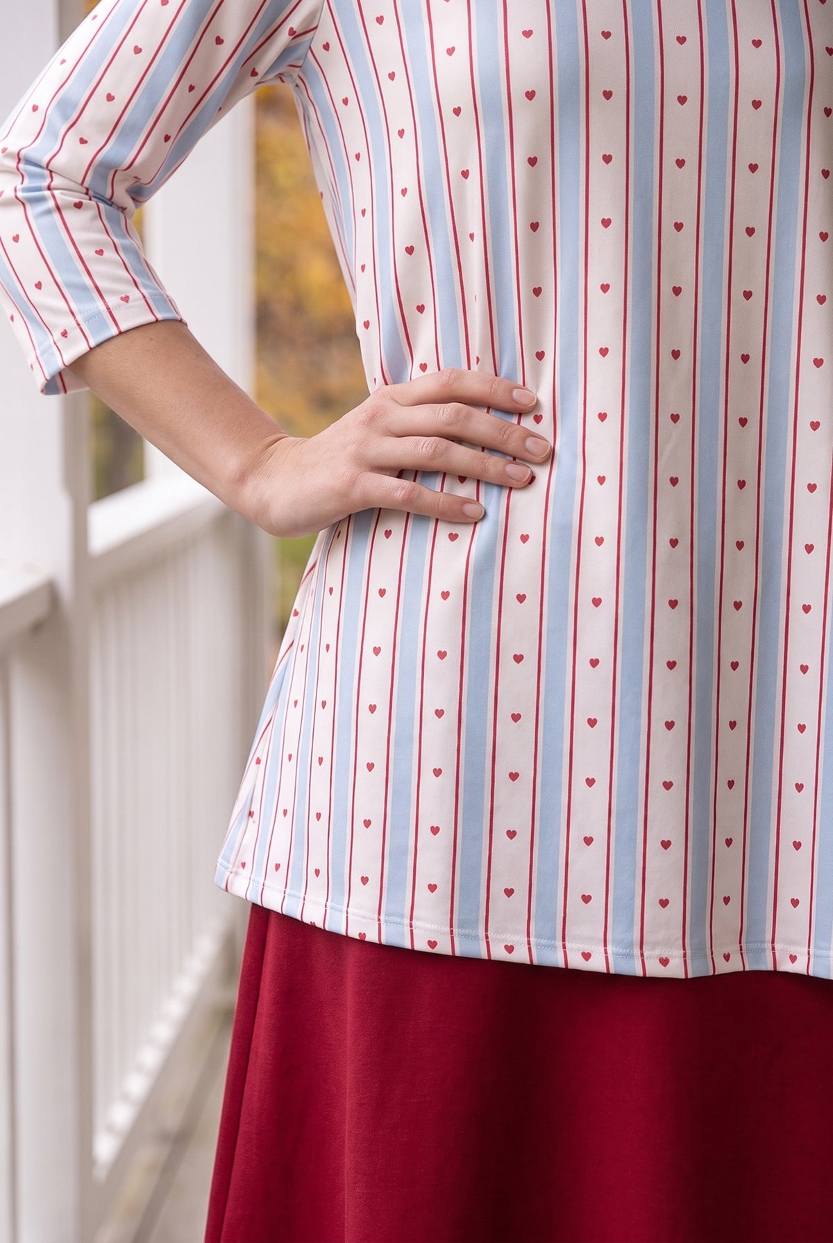 Nuggles® Lexi Top in Postmark close up