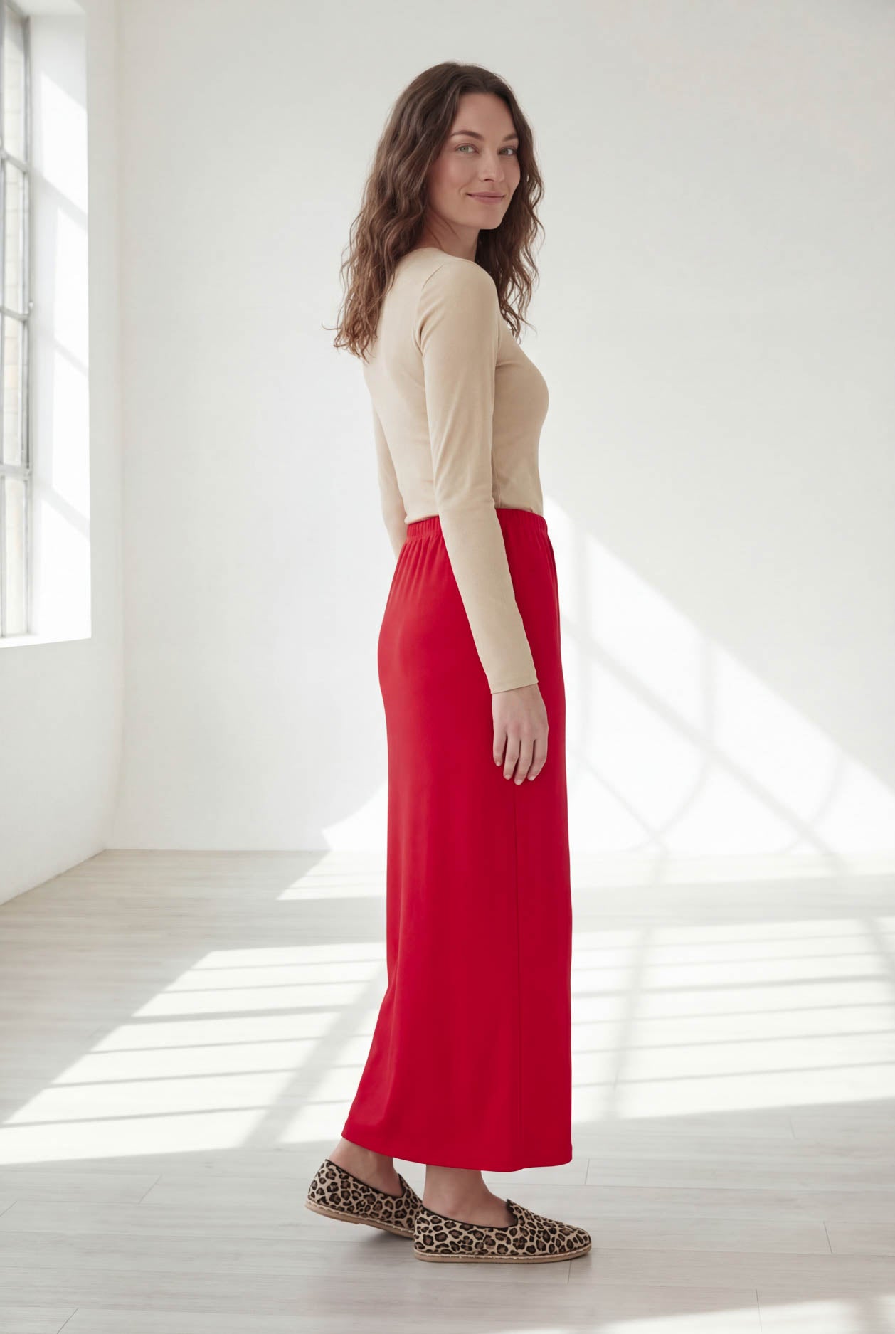 Model wearing Nuggles® 36" Classic Skirt in Red