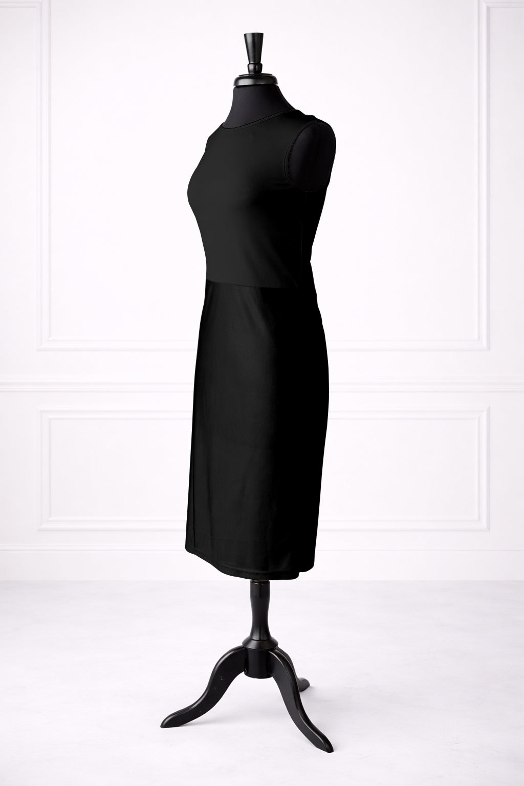 Nuggles®  Tank layering Slip in Black