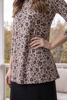 Nuggles® Lexi Top in Tigerlily close up