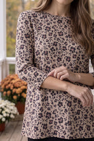 Nuggles® Lexi Top in Tigerlily close up