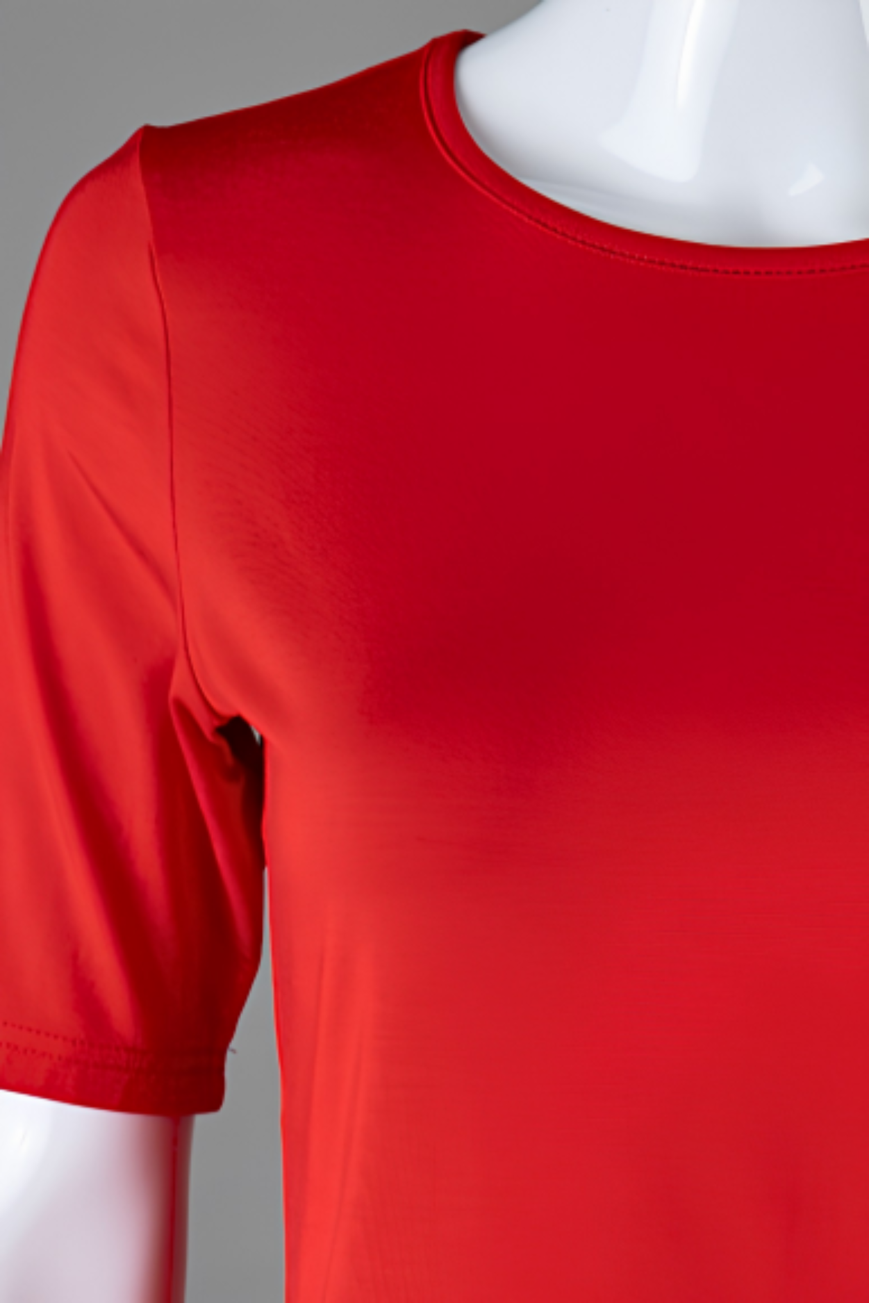 Model wearing Nuggles®  Half Sleeve Essential Tee in Red