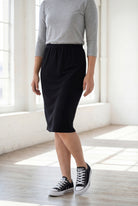 Nuggles® 25-inch classic skirt elastic waistband and straight silhouette